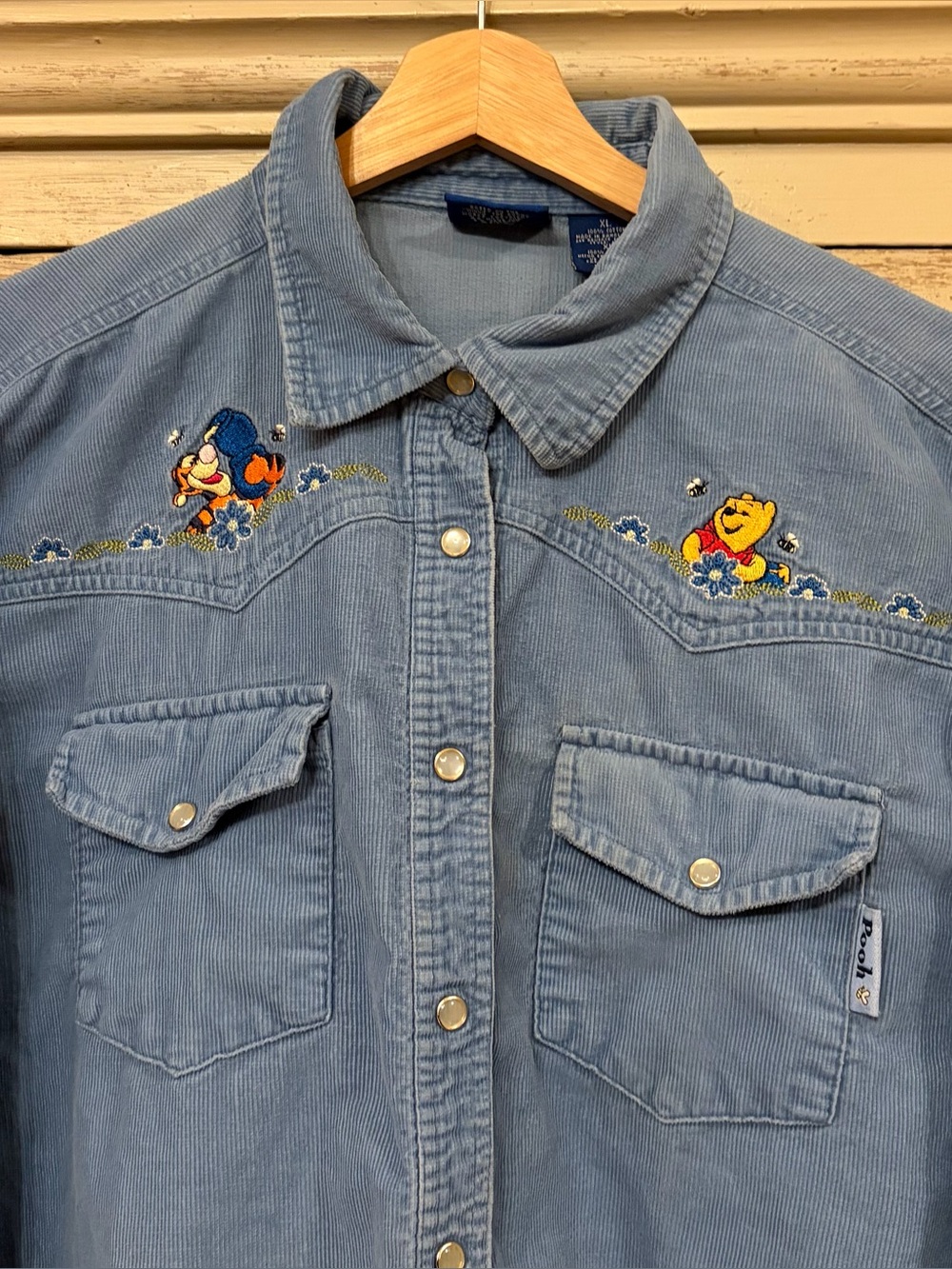 Vintage Disney Winnie the Pooh Blue  Embroidered Corduroy Button Down‎ XL - Picture 2 of 5